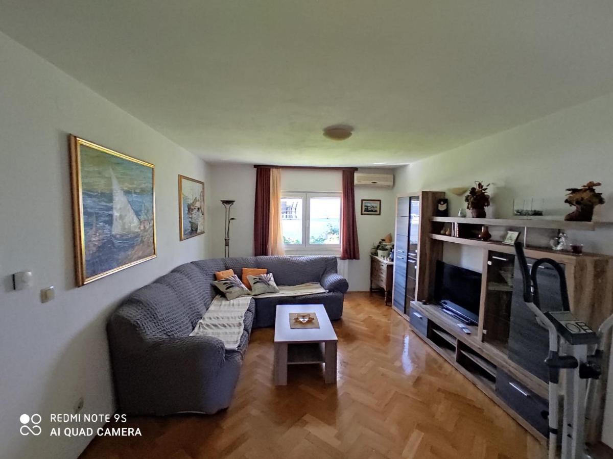 Apartmani Jole 特罗吉尔 外观 照片